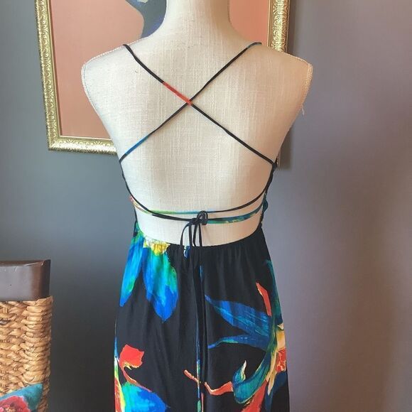 New Forever 21 Floral Maxi Dress 🌺 - Picture 5 of 11